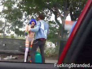 Teenager clown mikayla mico gefickt im öffentlich für ein kostenlos fahrt