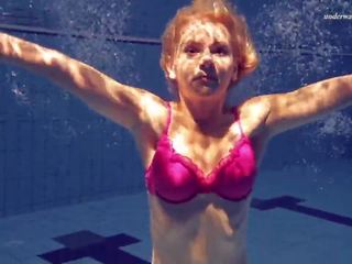 Elena proklova onderwater blondine kindje, hd xxx video- b4